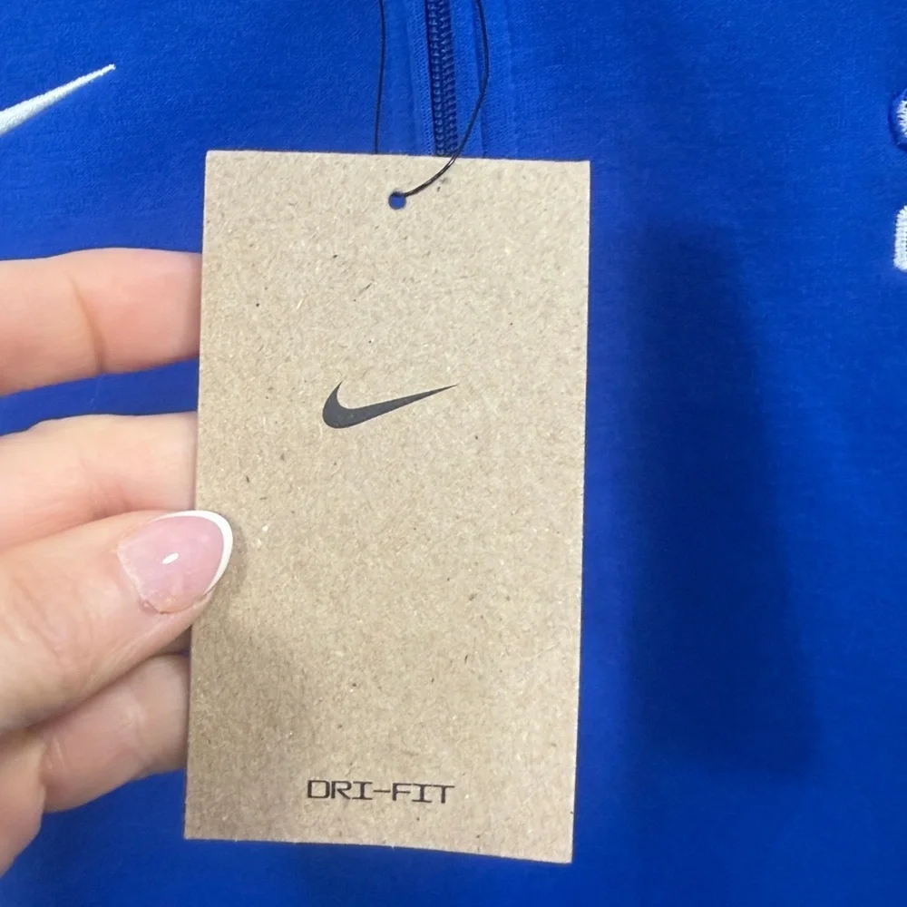 Nike Women’s Blue gray golf 1/4 zip mock neck pull over size small. NWT. Logo.
